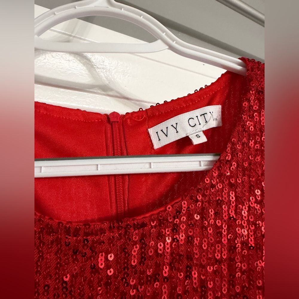 Ivy City Co. Holiday Sequin Dress - Picture 2 of 8